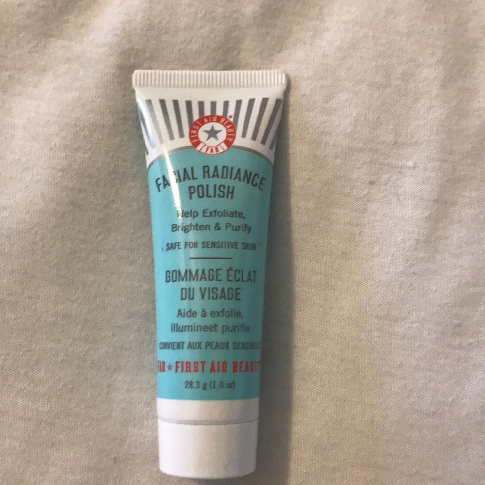 First Aid Beauty Facial Radiance Polish
